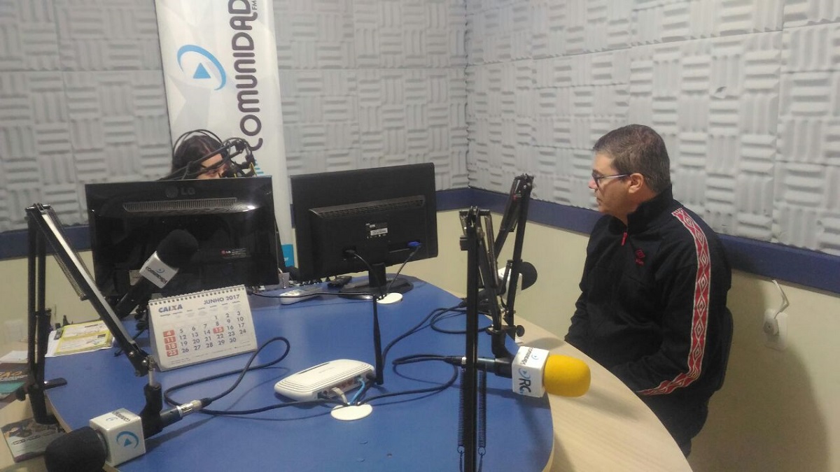 Ir para  <p><big>Em visita a Viadutos o Deputado Estadual Juliano Roso do PCdoB foi entrevistado por Elis Cecconello, no Panorma Geral e falou sobre:</big></p>

<p><big>Forum dos Vereadores do alto Uruguai que...